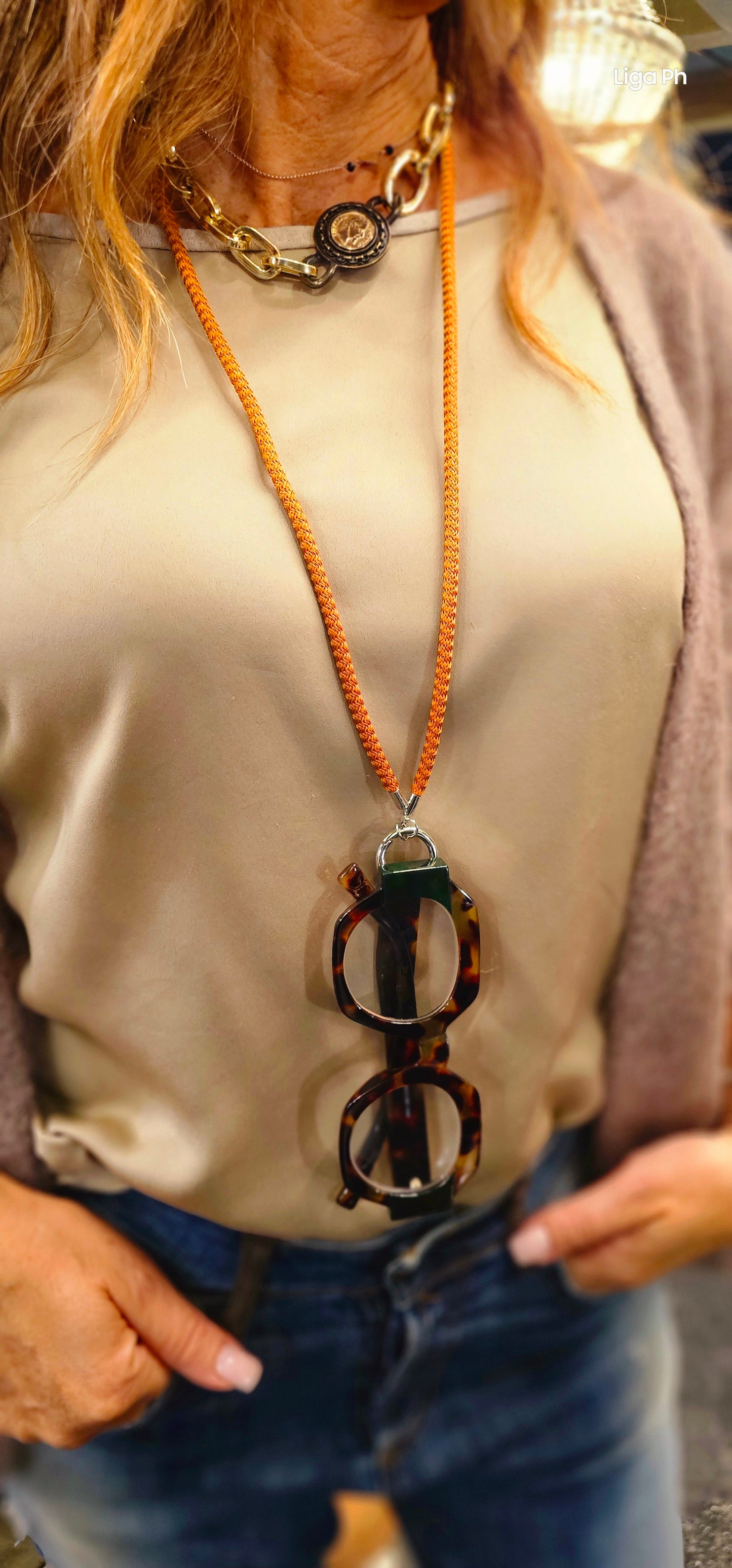 Tuk Laccio portaocchiali con anello dorato