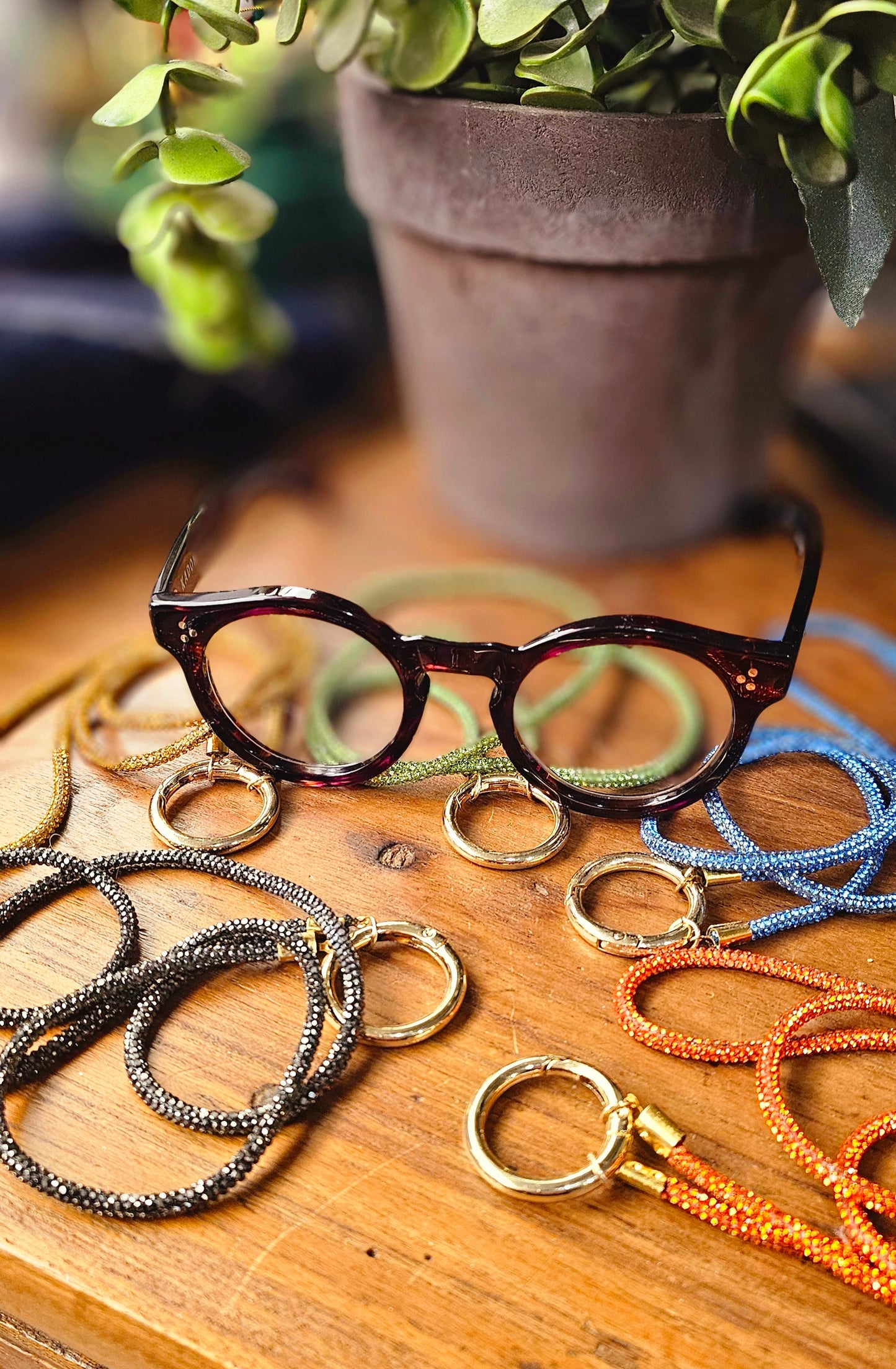 Tak Laccio strass portaocchiali con anello dorato