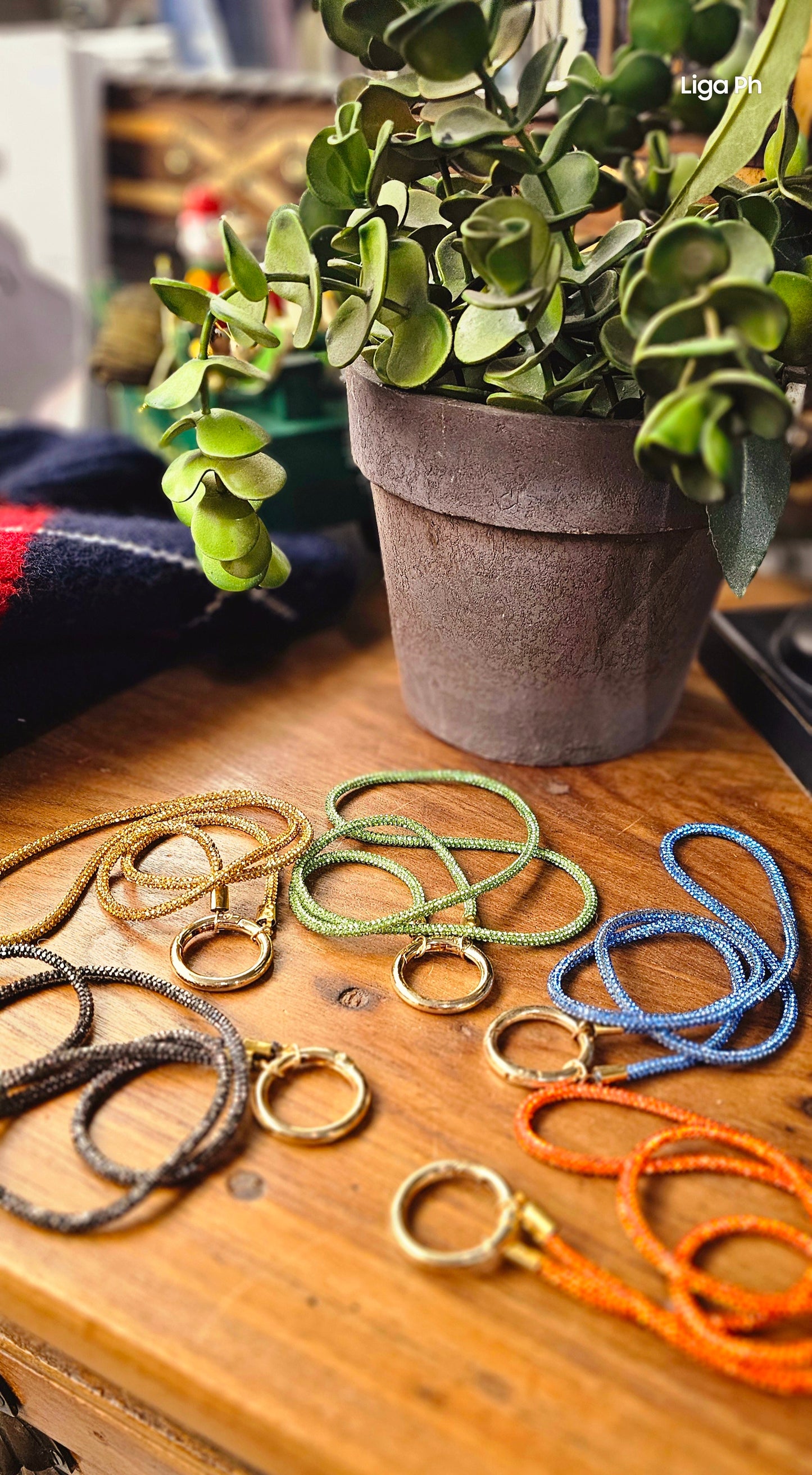 Tak Laccio strass portaocchiali con anello dorato